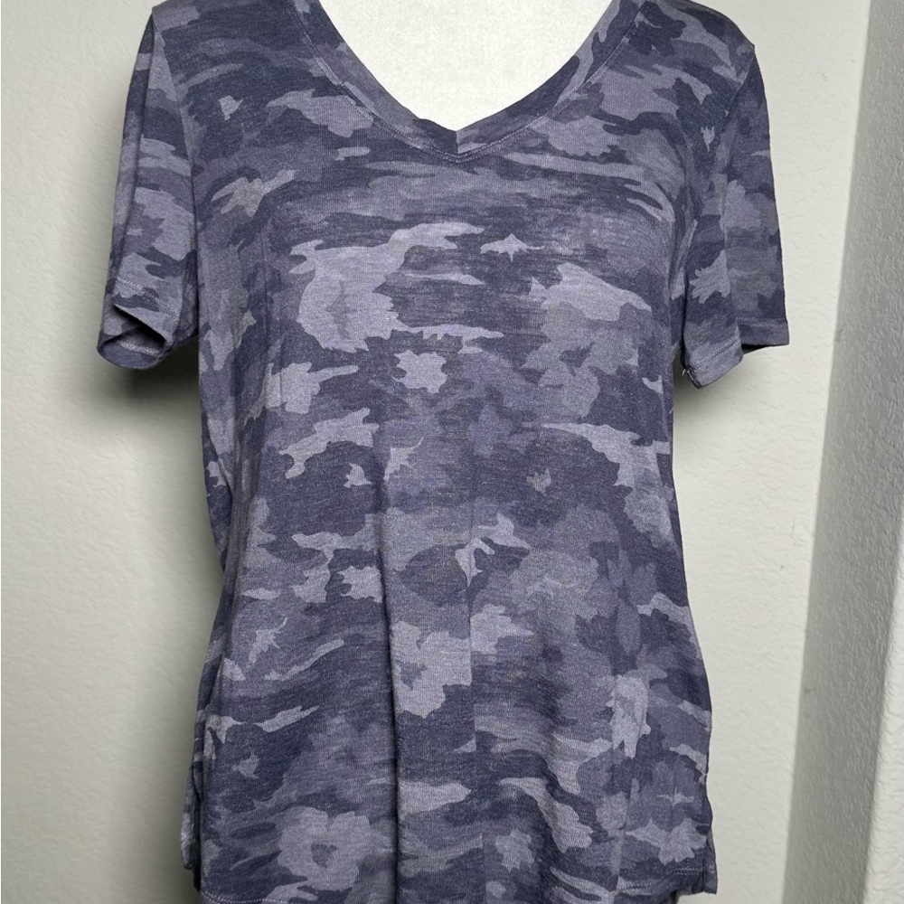 Athleta Purple Camo V-Neck Tee - Picture 2 of 5
